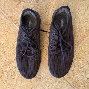 Allbirds Women's Tree Runners Dark Gray Comfort Sneakers Shoes Size 9. Great